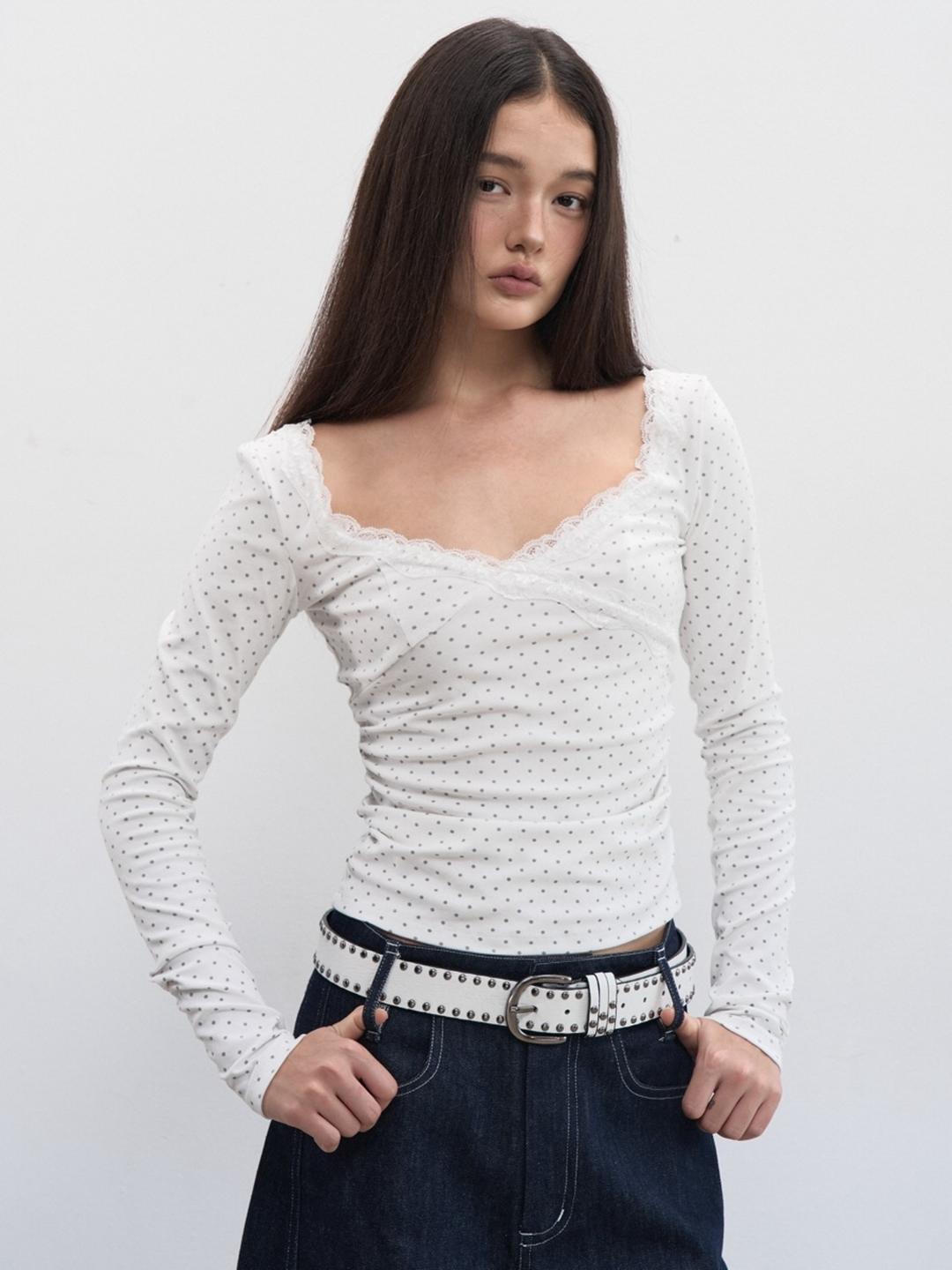 Sweet Letter Lace-Trim Slim Top (2color)