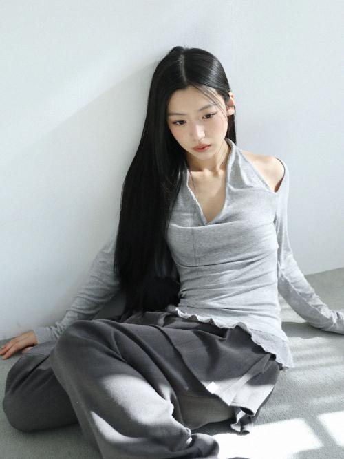 스카프 퍼 프릴 티셔츠(그레이)