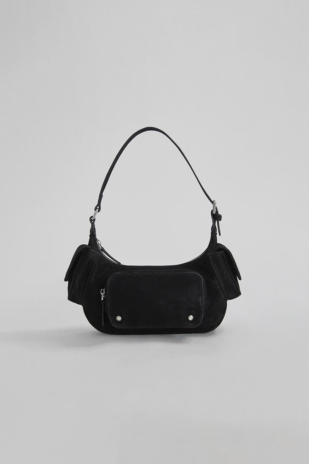 스터드 포켓 호보백_Subtle Black