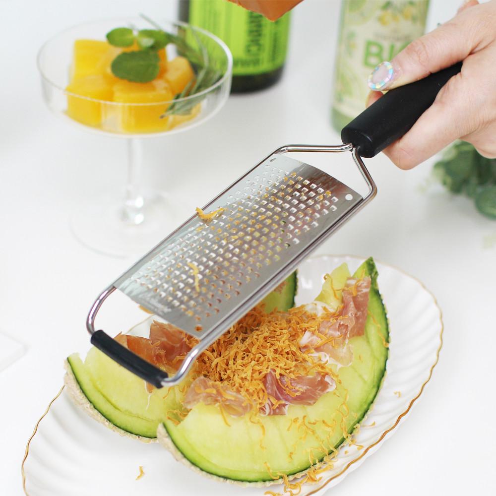 독일 명품 트라이앵글 치즈 그레이터 이유식 강판 그라인더 레몬 제스트