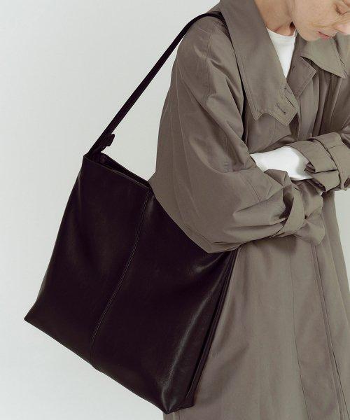 Leather Room shoulder (Black)