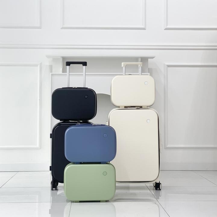 AGK 월드 투어 리스트 하드 캐리어