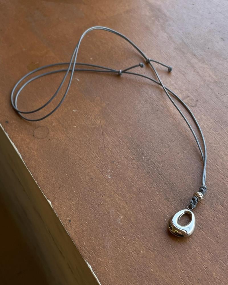 [Moon Halo]그레이 실버 팬던트 목걸이