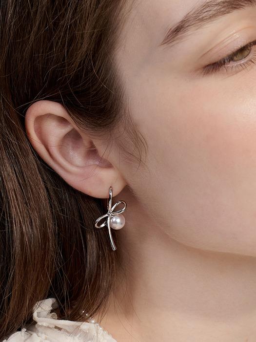 hug pearl ribbon earring
