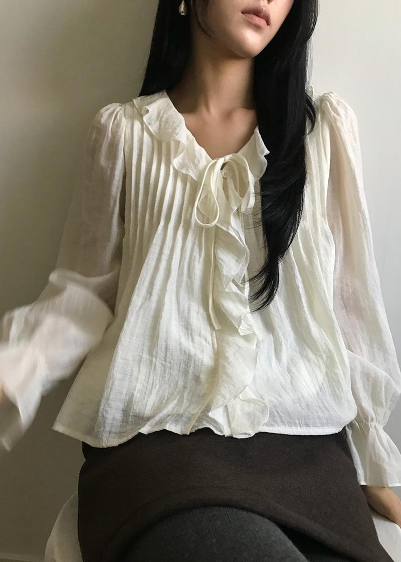 [봄] 셰퍼즈 핀턱 스트랩 블라우스