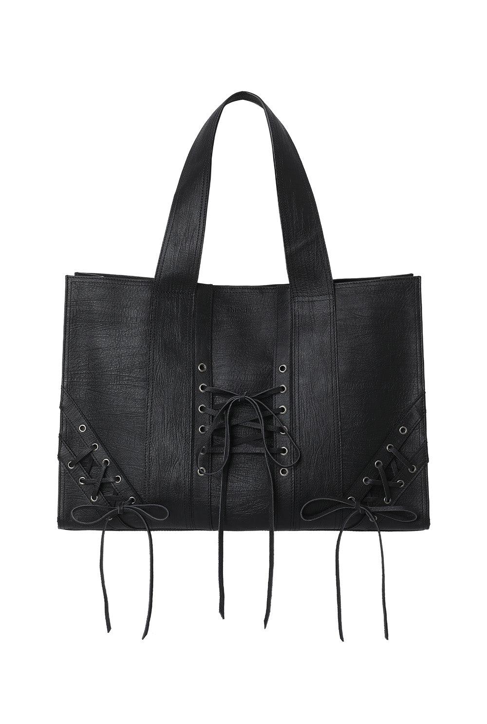 Trunk eyelet bag