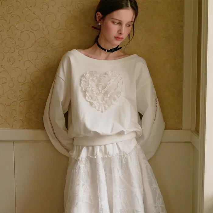 Cest_Lace heart off-shoulder sweatshirt