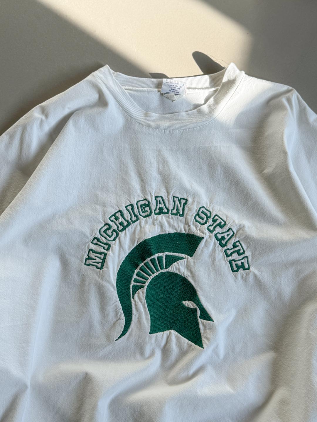 white lettering mtm A7445