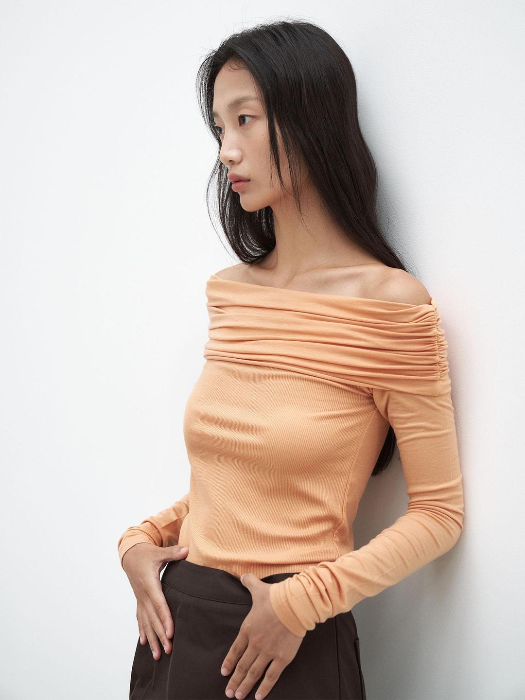 SHIRRING SHOULDER TOP [ TANGERINE ]