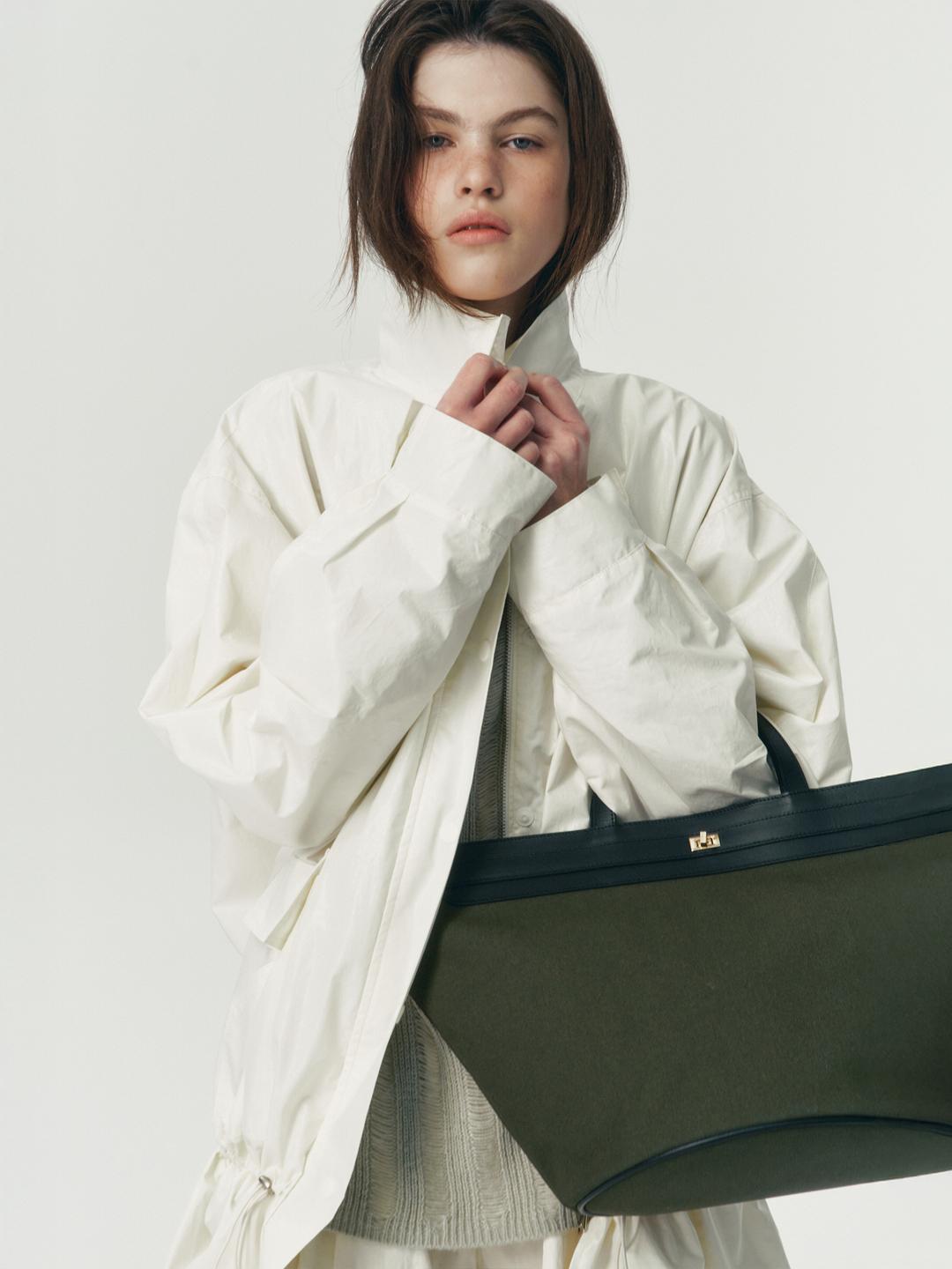 Hard Canvas Tote Bag_(Khaki)