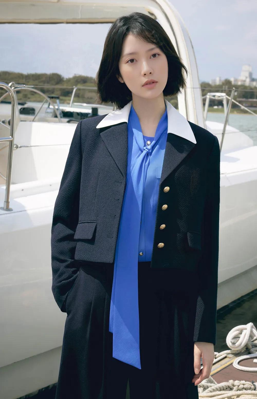 프라라 배색카라 테일러드 자켓