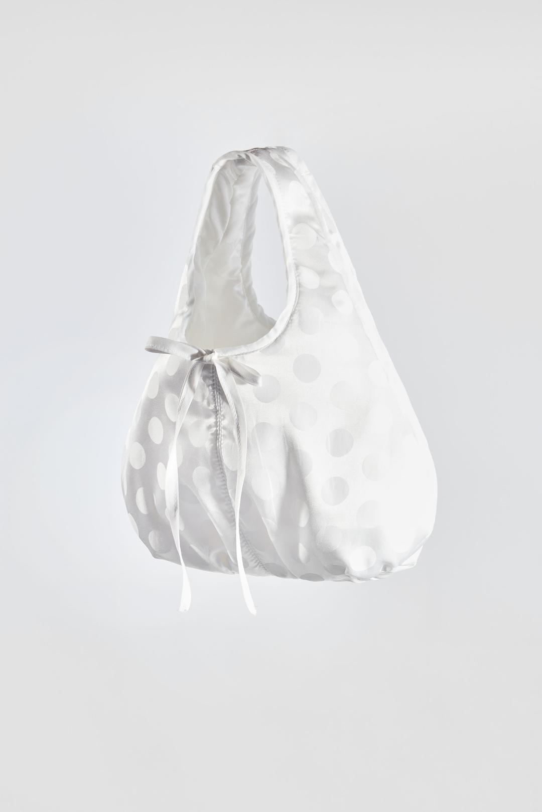 BABY PILLOW TOTE BAG [SILK DOTS WHITE]