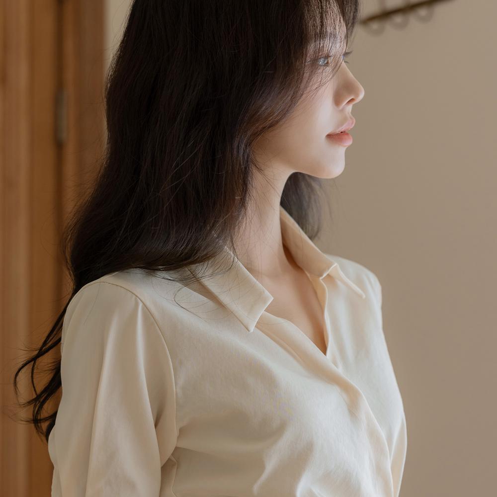 셔링 랩스타일 카라넥 셔츠