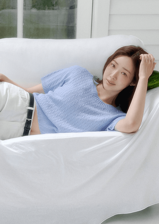 [하소영 pick's]퓨어 트위스트 반팔 니트 탑 블루