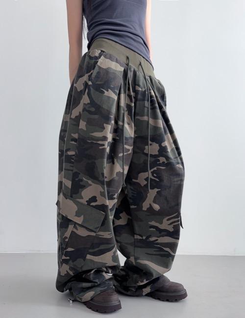 로웨어 camo cargo banding pants