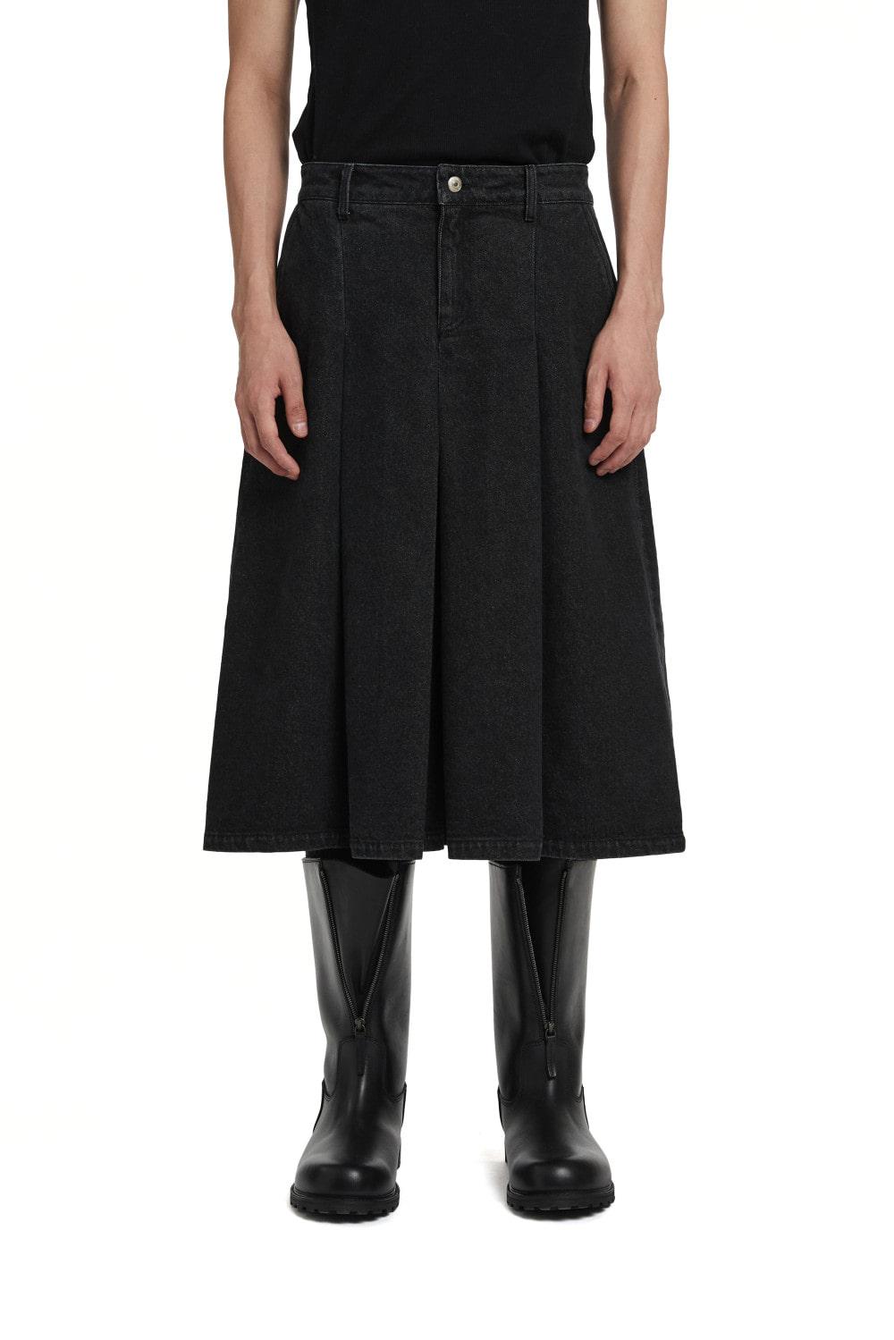 Pleated Denim Pants