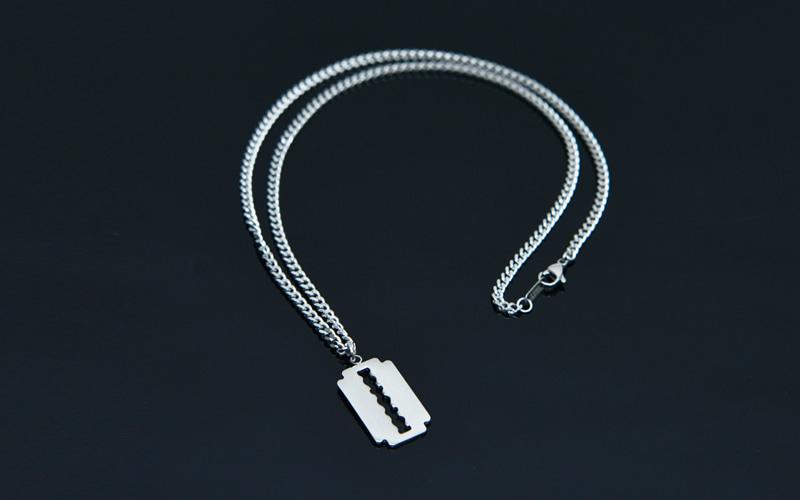 스틸 면도날 목걸이 397