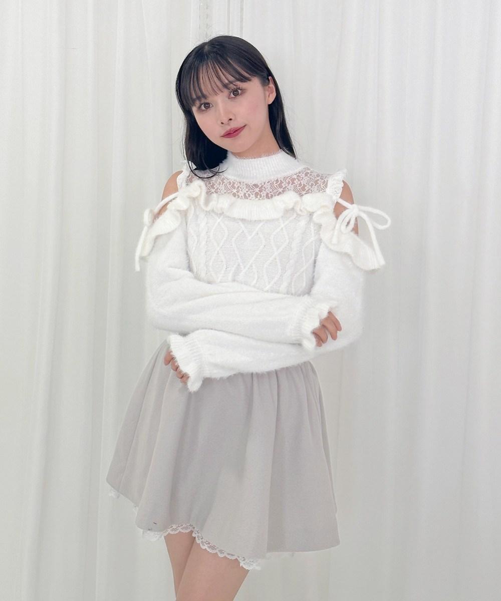 허니시나몬 오프숄더 하트 꽈배기 니트