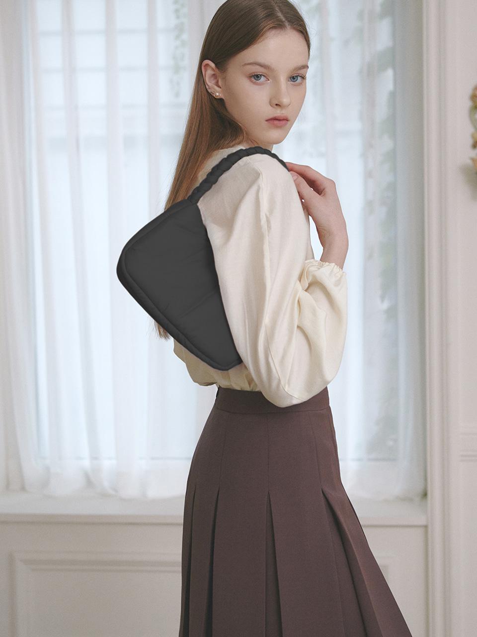 danggi padding bag - black