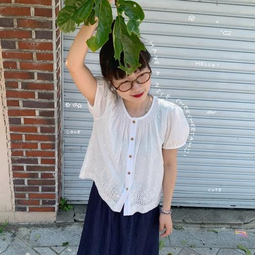Marshmallow Day 자수 펀칭 모리 블라우스