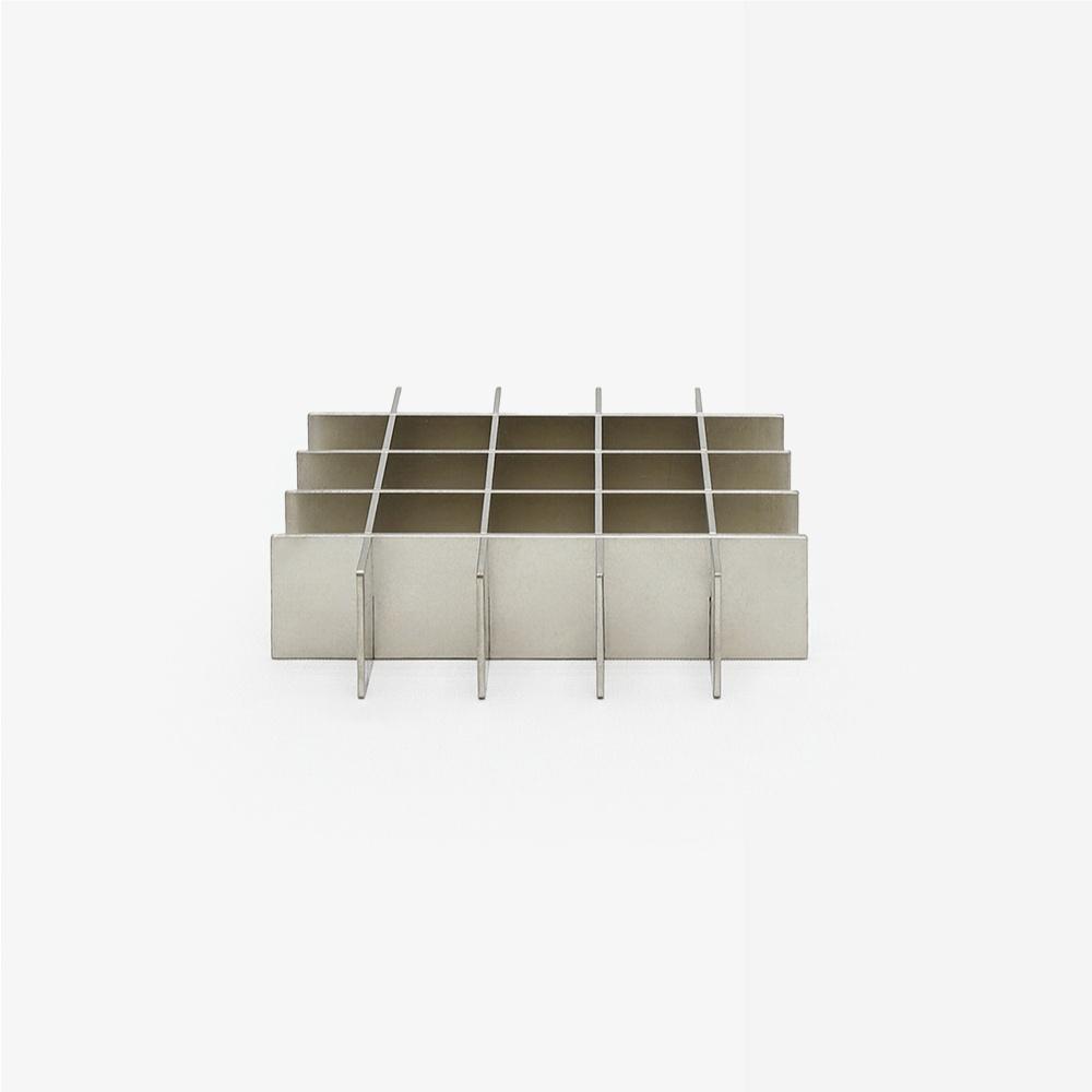 Lattice tray