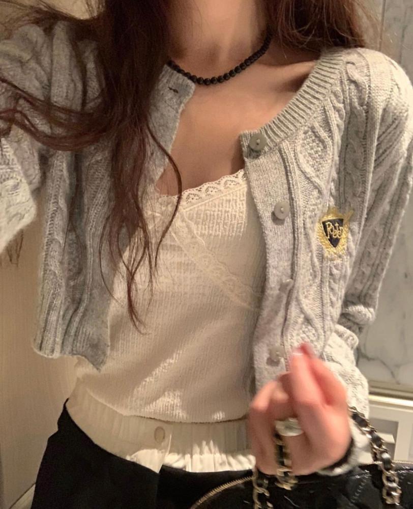 (당일/아이제외) pyt 포스터 올드 머니 가디건