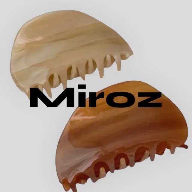 1+1miroz 미로즈💗 특가할인💗여리여리 셀룰로오스 집게핀 바렛 프렌치 물결무늬 반달 헤어핀 (2color)