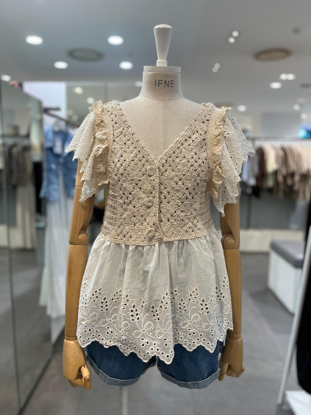 [이프네(IFNE)](DN5WBL39) 뜨개 짜임 블라우스