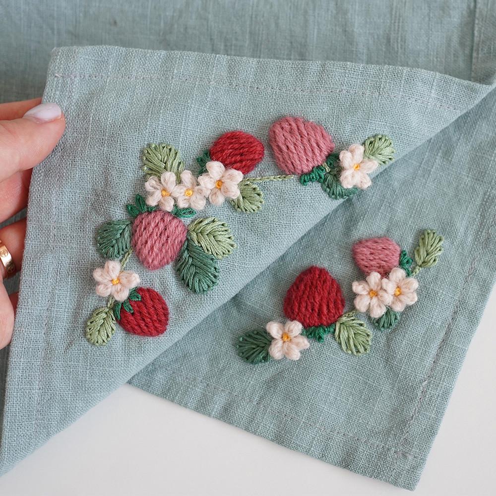 딸기 자수 테이블 매트 플레이스 매트 DIY 패키지 프랑스 자수