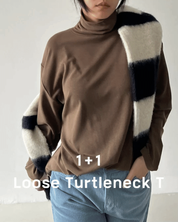 1+1 루즈터틀넥티