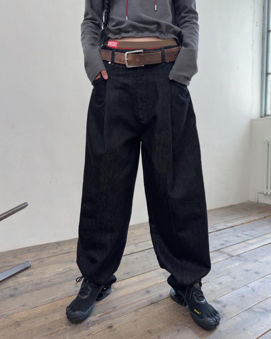 [9/8예약배송]NON-FADE ONE-TUCK BALLOON JEANS-DEEP BLUE