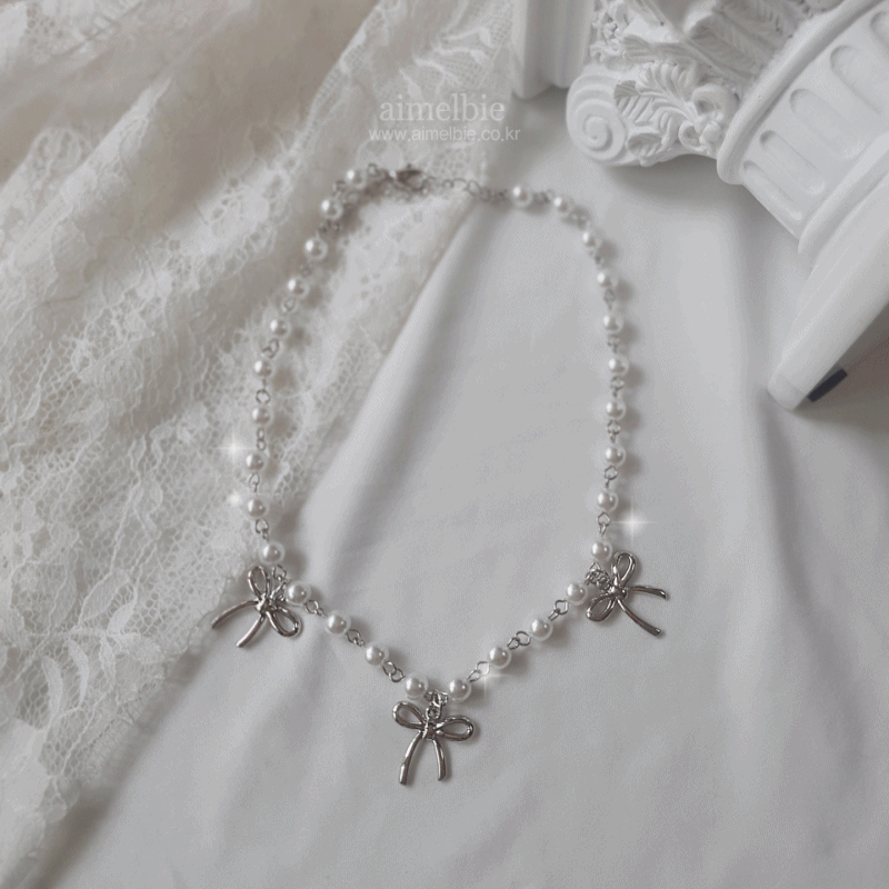 [아이브 레이, 여자아이들 슈화 등 착용] Three Ribbons Pearl Choker Necklace - Silver