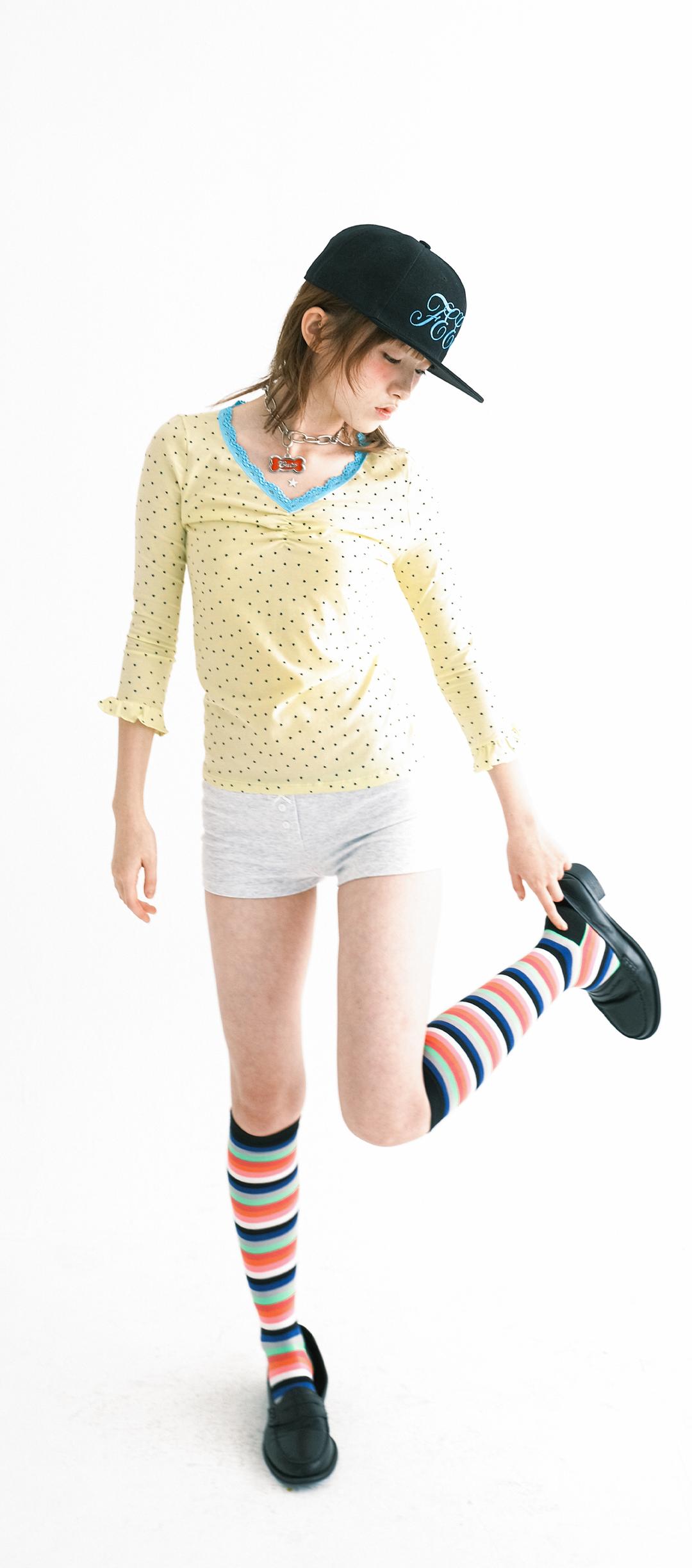 11차★[F.E.E.S] mini heart lace top (lemon)