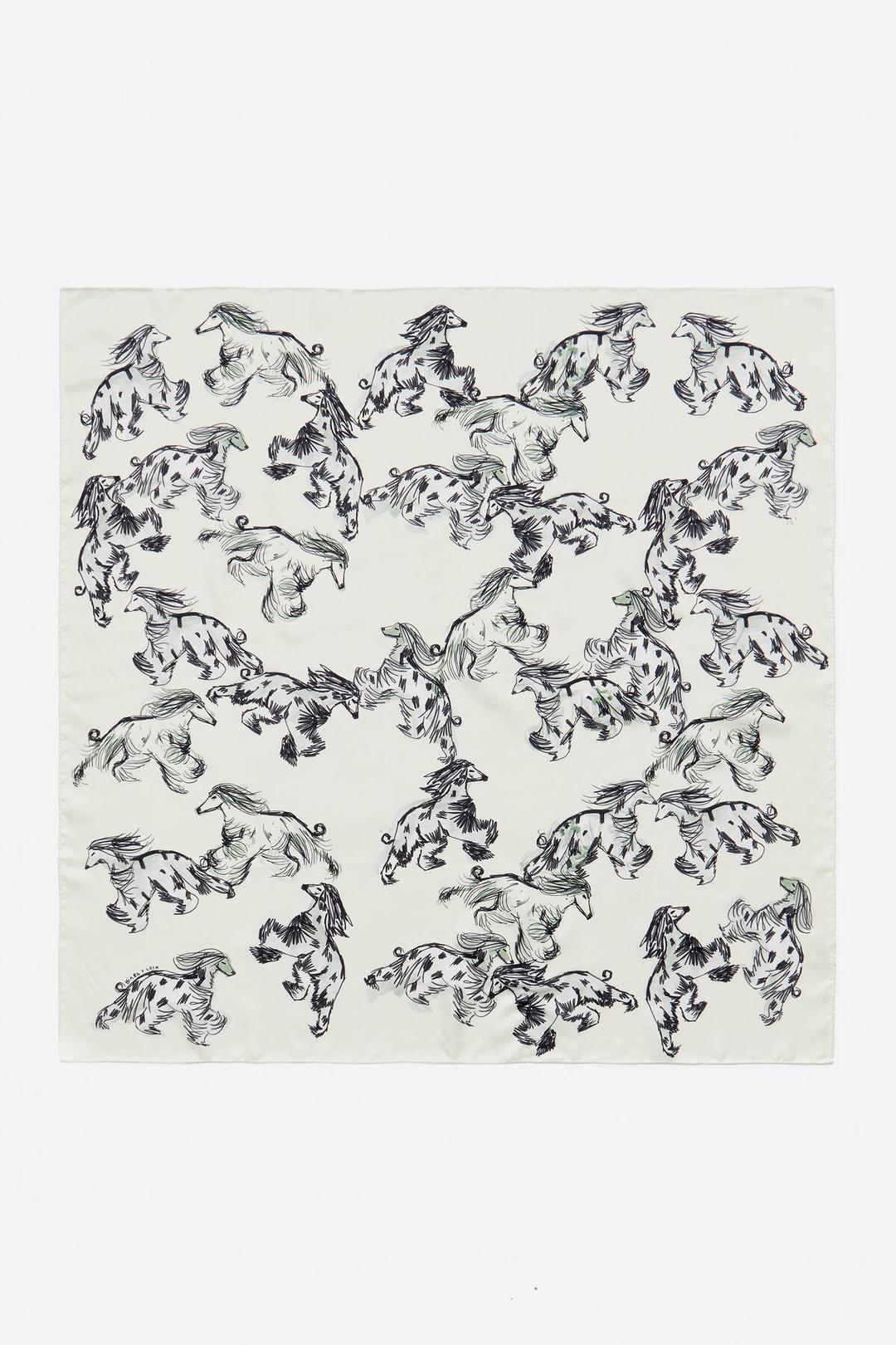Pañuelo seda galgos marfil