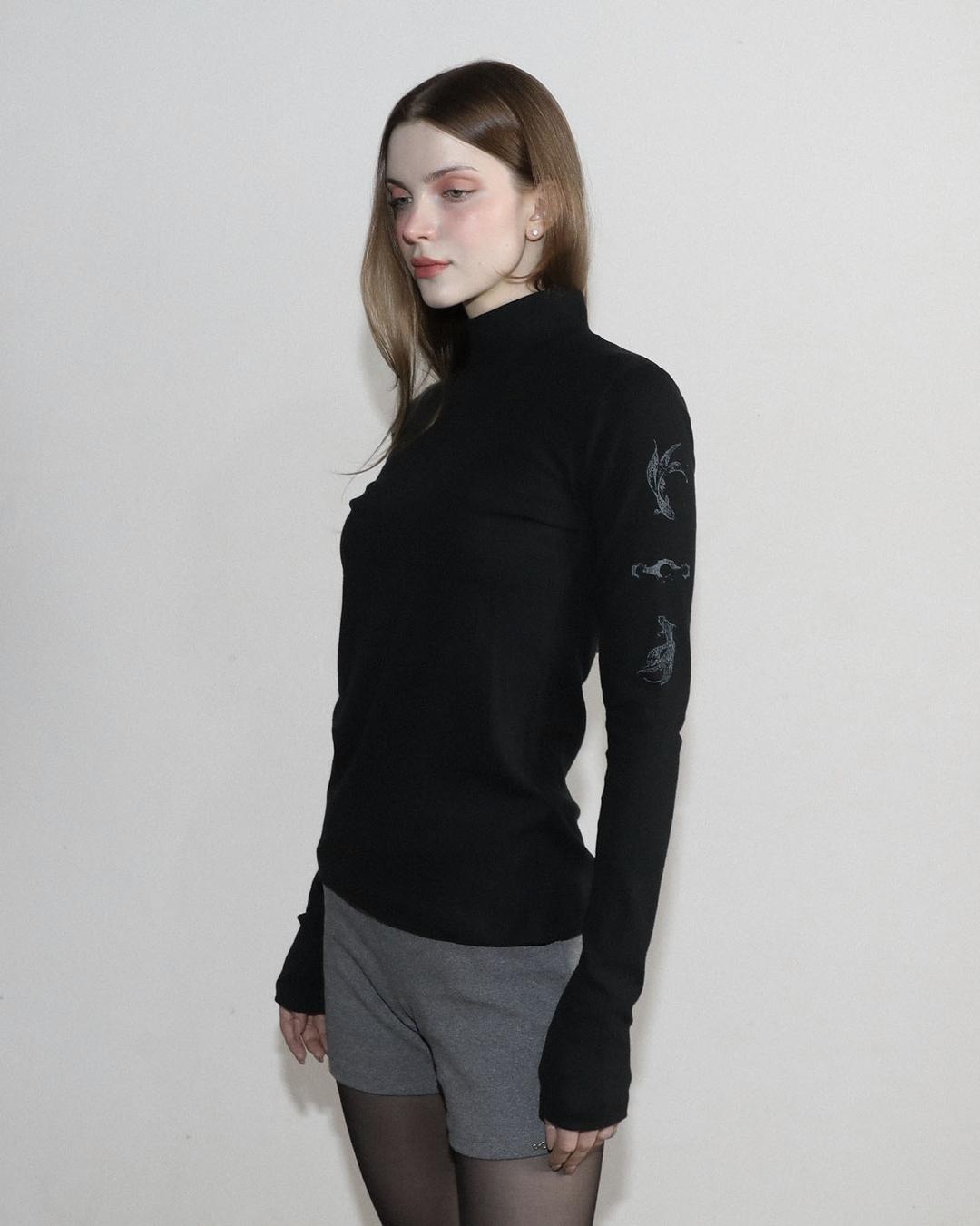 Tattooed Betta Loose Fit Turtleneck Long Sleeve Black