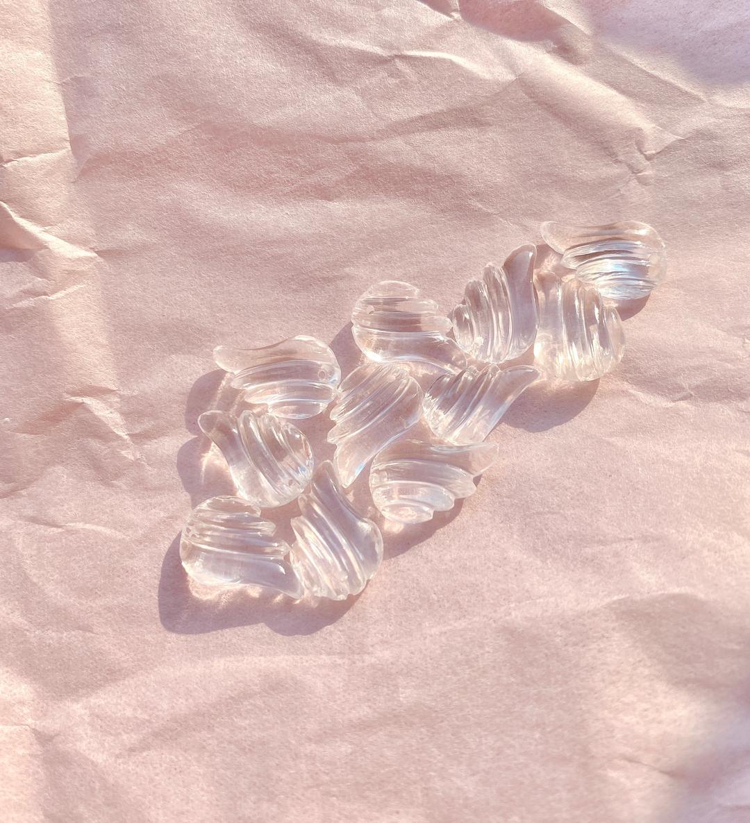 ˚⋆ ⊹ à wings necklace ࿐
