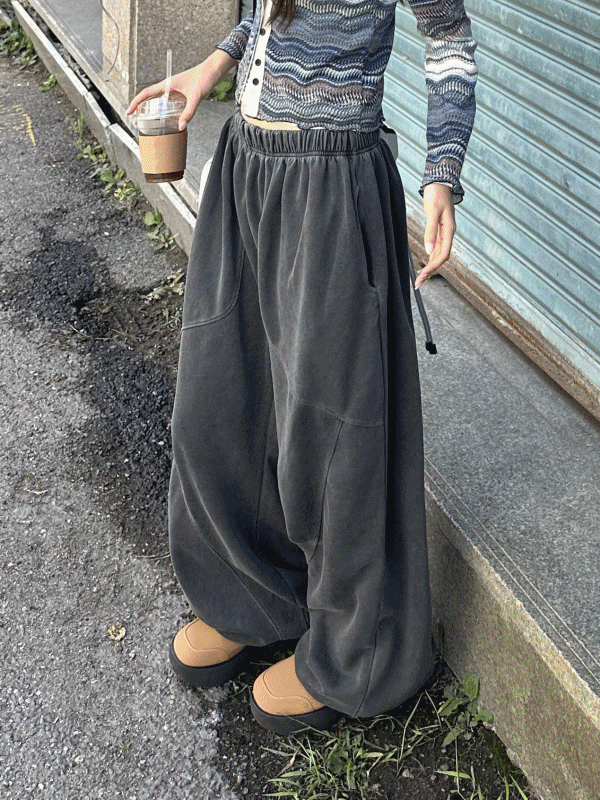 피그먼트 컷 스트링 와이드 스웻팬츠