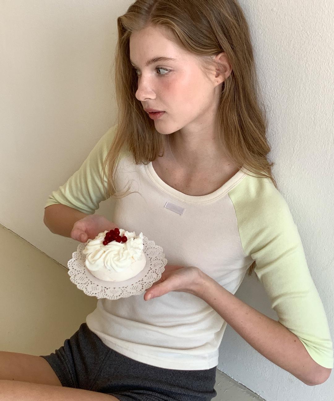 Letters Raglan Label T-Shirt (Cream)