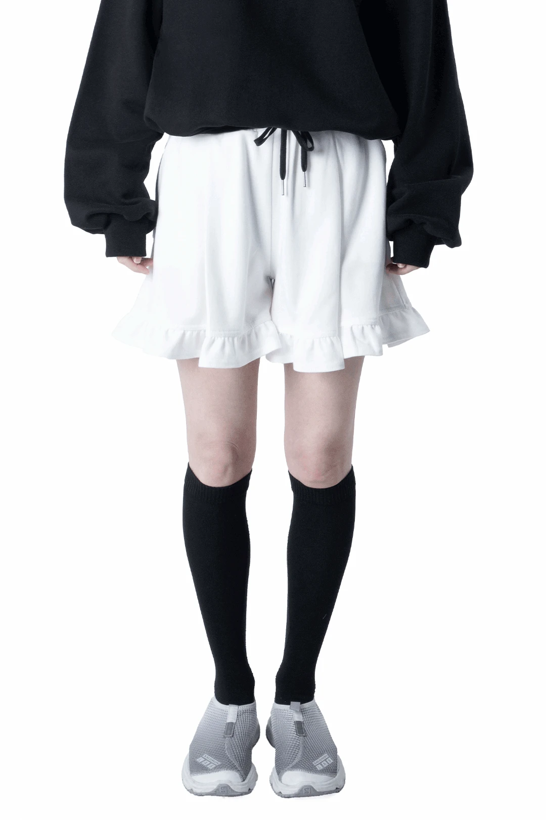 FRILL SHORT PANTS
