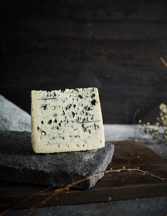 [김소영 아티장의 안단테] 라퀘유 블루 도베르뉴