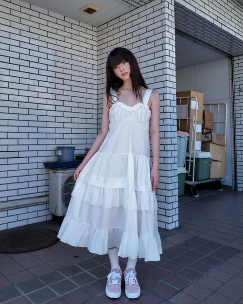 로액슈얼(LO AXUAL)  LACE STRAP RUFFLE LONG DRESS_OFF WHITE - 사이즈 & 후기 | 무신사