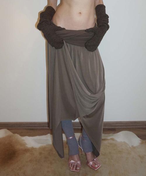 Draping Unbalance Skirt Ash Brown
