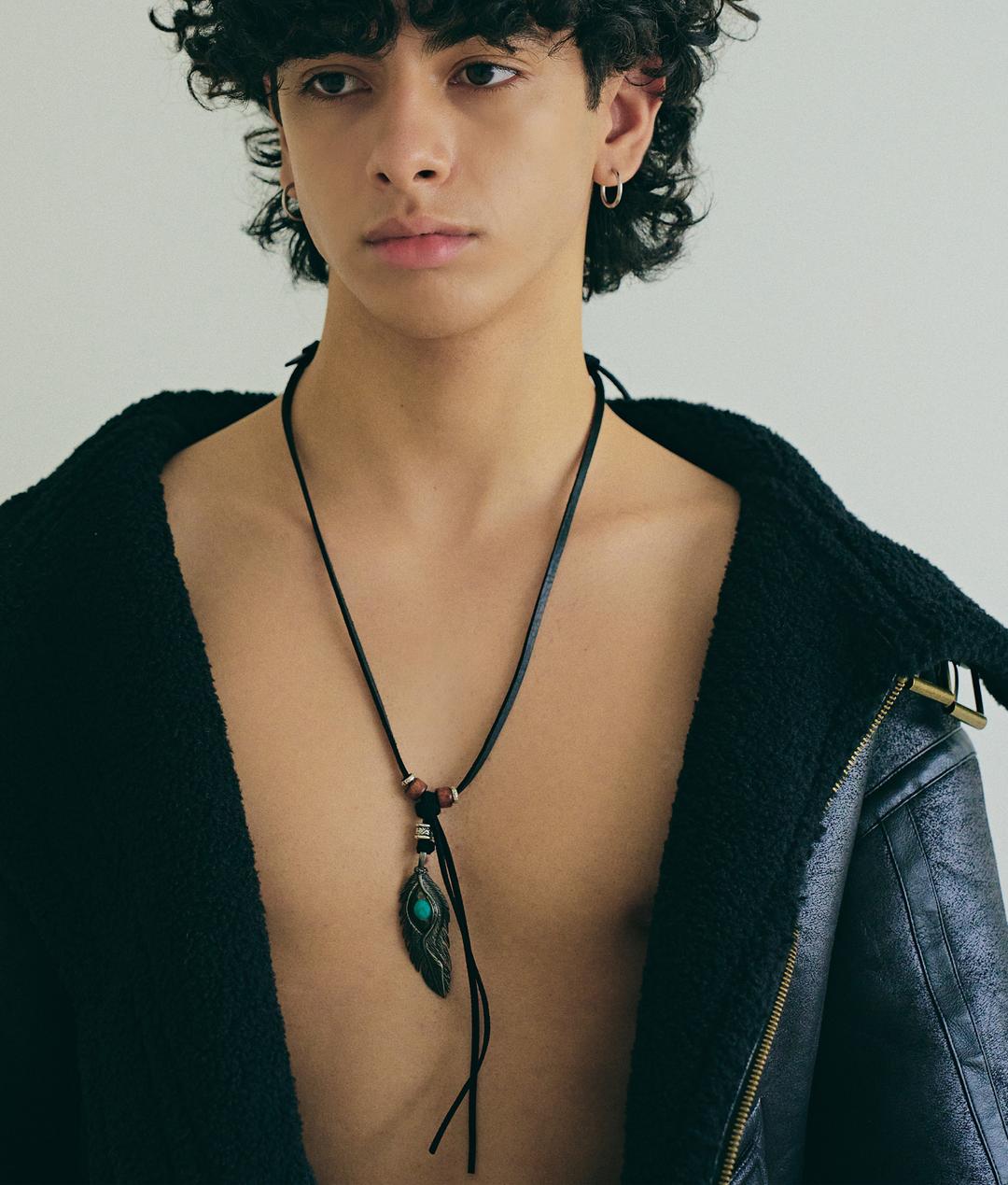 HANDMADE PLUMAGE NECKLACE