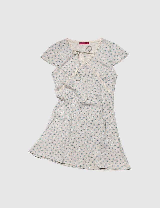 String dress, flower