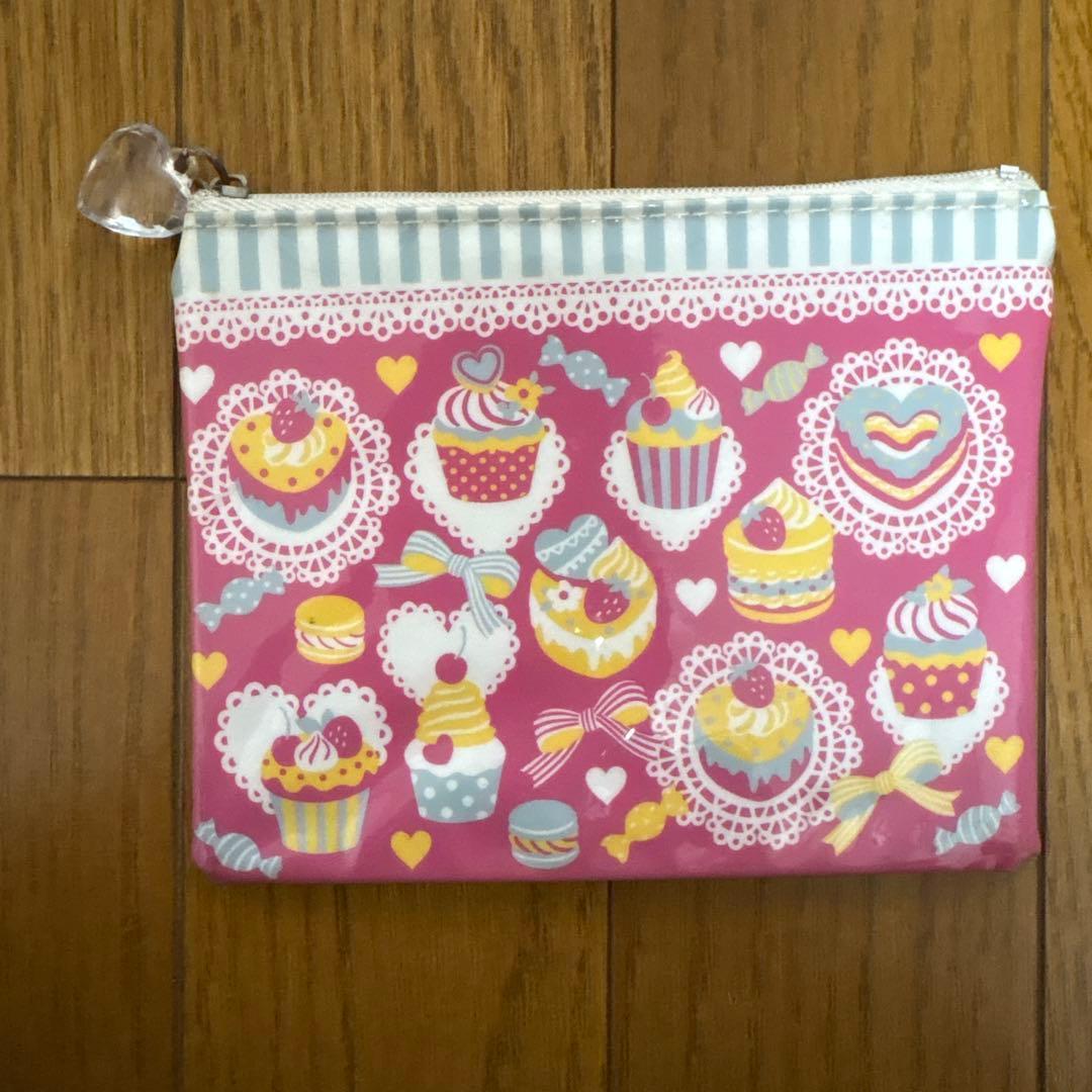 カップケーキ柄 ポーチ ハートチャーム 小物入れ 財布　かわいい　平成女児