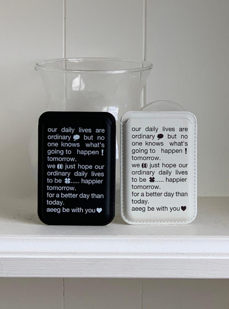 signature macsafe card holder