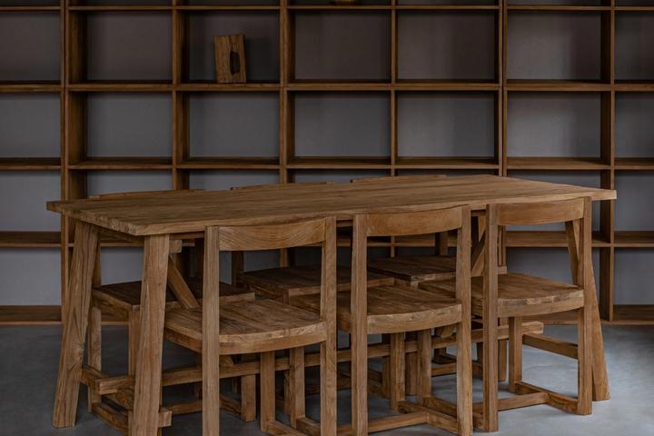 Clint Dining Table 클린트 다이닝 테이블