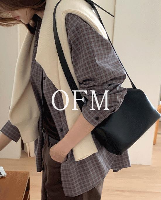 메리어라운드 [가을신상🍁][간절기][가을셔츠][루즈핏셔츠][ofm] 글랜 오버핏 체크 셔츠 (nb)