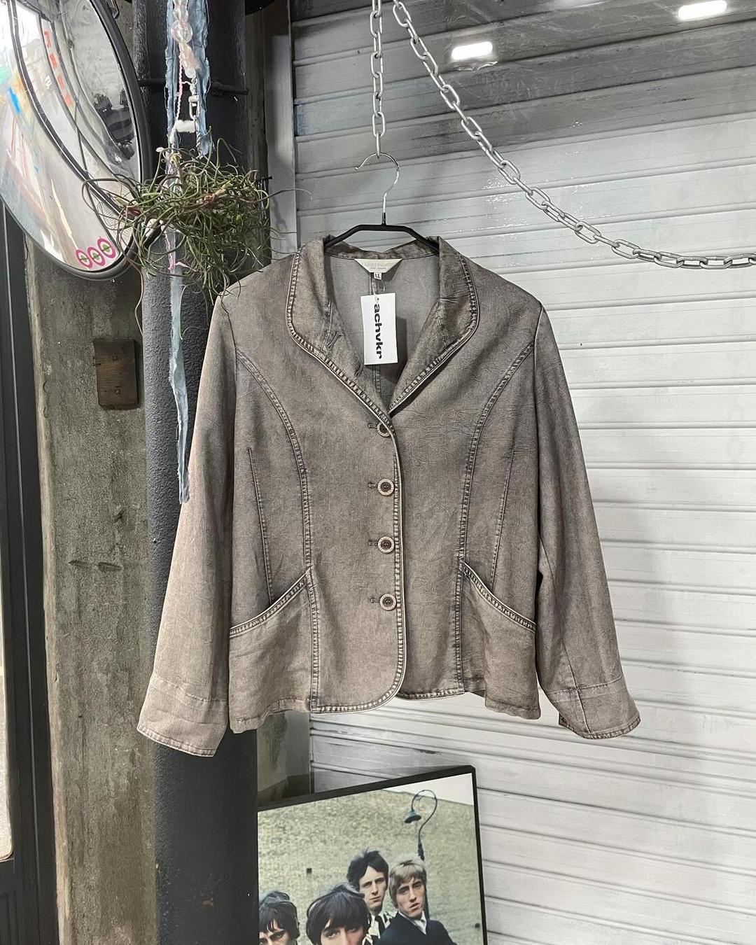 𝘃𝘁𝗴 𝗯𝗹𝗮𝘇𝗲𝗿 𝗷𝗮𝗰𝗸𝗲𝘁