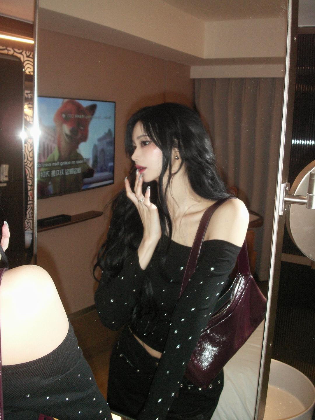 Cubic unbal shirring T